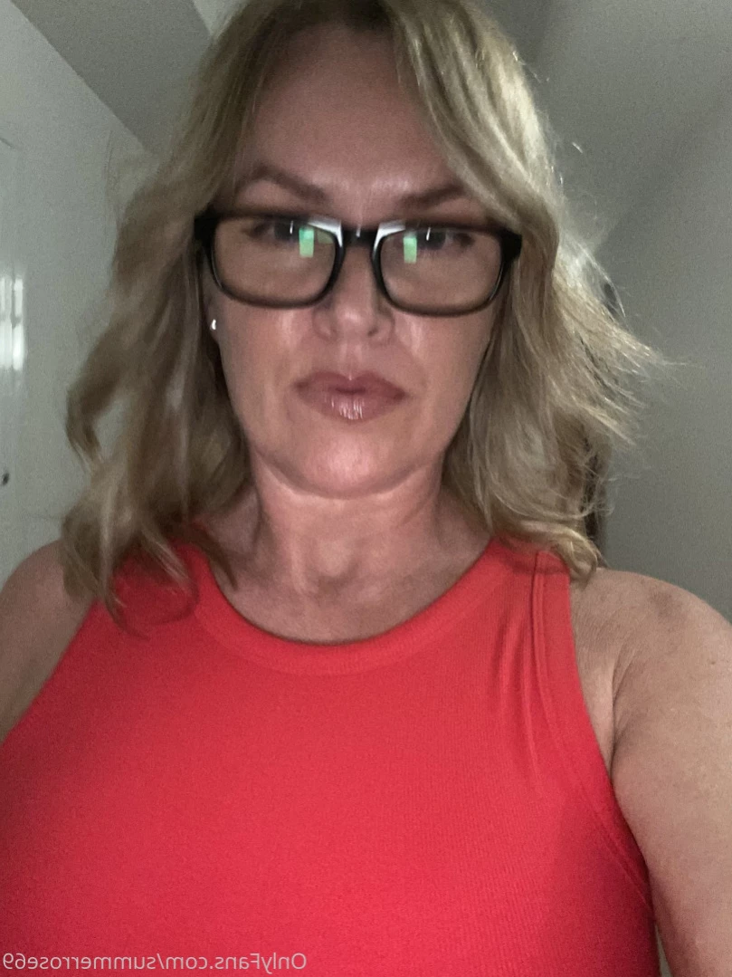 𝗦𝗨𝗠𝗠𝗘𝗥 𝗥𝗢𝗦𝗘 𝗦𝗪𝗜𝗡𝗚𝗘𝗥 𝗪𝗜𝗙𝗘 [ summerrose69 ] Onlyfans leaked photo 13220511 on Hotleaks.tv