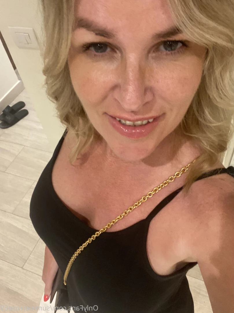 𝗦𝗨𝗠𝗠𝗘𝗥 𝗥𝗢𝗦𝗘 𝗦𝗪𝗜𝗡𝗚𝗘𝗥 𝗪𝗜𝗙𝗘 [ summerrose69 ] Onlyfans leaked photo 13226196 on Hotleaks.tv