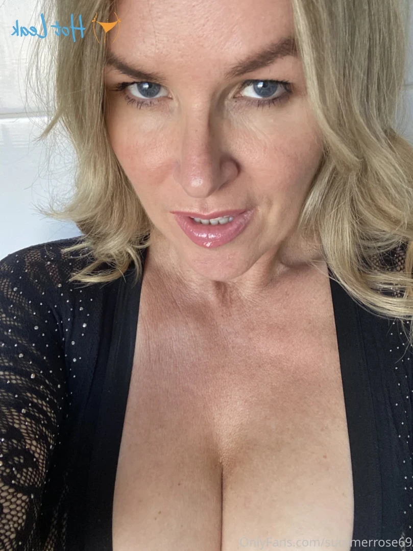 𝗦𝗨𝗠𝗠𝗘𝗥 𝗥𝗢𝗦𝗘 𝗦𝗪𝗜𝗡𝗚𝗘𝗥 𝗪𝗜𝗙𝗘 [ summerrose69 ] Onlyfans leaked photo 13237744 on Hotleaks.tv