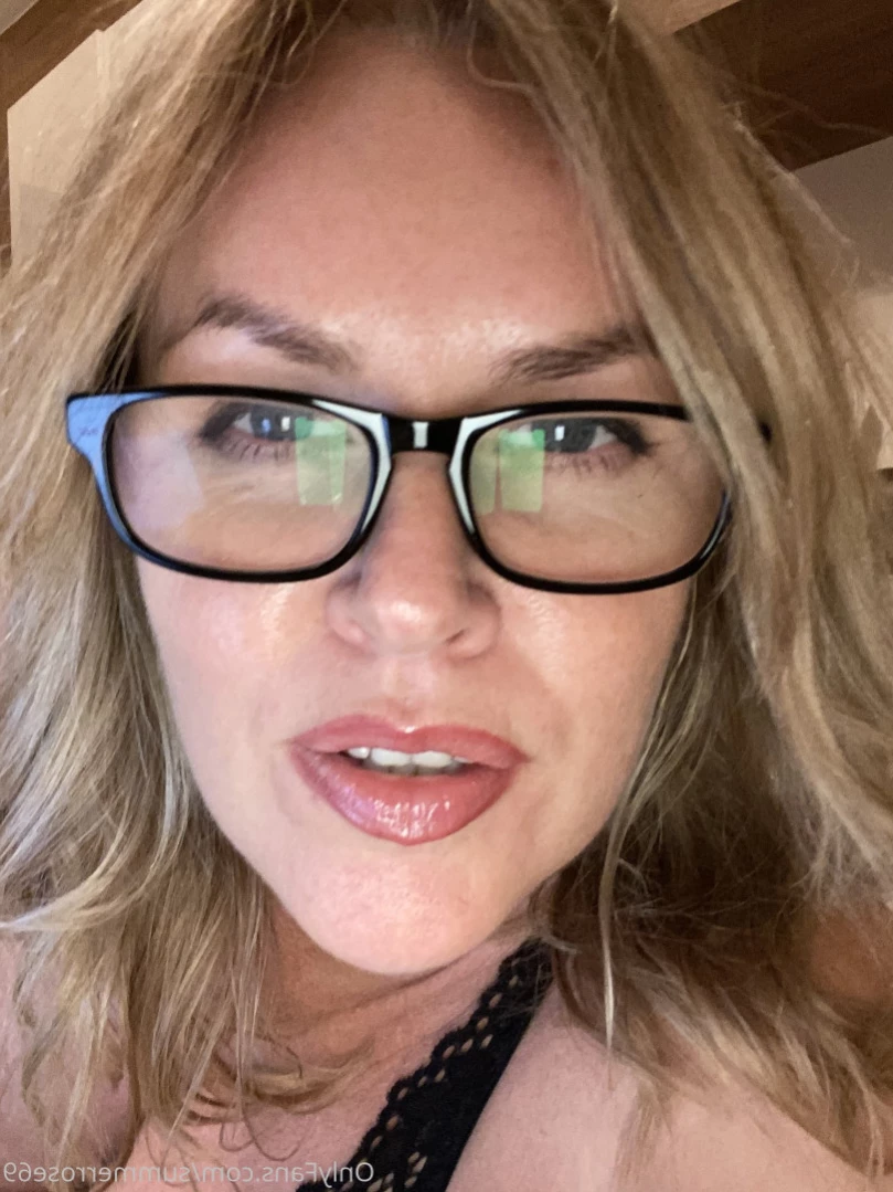 𝗦𝗨𝗠𝗠𝗘𝗥 𝗥𝗢𝗦𝗘 𝗦𝗪𝗜𝗡𝗚𝗘𝗥 𝗪𝗜𝗙𝗘 [ summerrose69 ] Onlyfans leaked photo 13238498 on Hotleaks.tv
