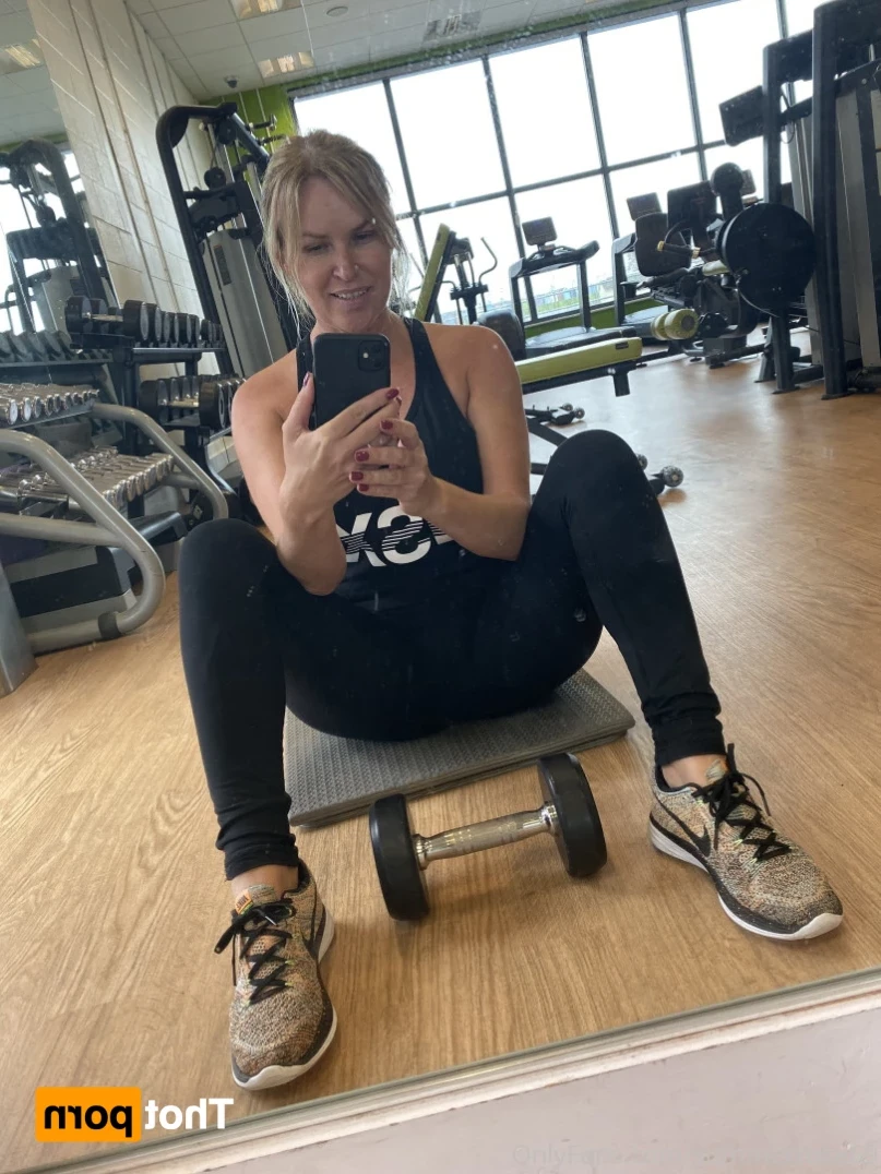𝗦𝗨𝗠𝗠𝗘𝗥 𝗥𝗢𝗦𝗘 𝗦𝗪𝗜𝗡𝗚𝗘𝗥 𝗪𝗜𝗙𝗘 [ summerrose69 ] Onlyfans leaked photo 13320874 on Hotleaks.tv
