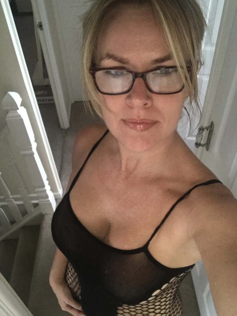 𝗦𝗨𝗠𝗠𝗘𝗥 𝗥𝗢𝗦𝗘 𝗦𝗪𝗜𝗡𝗚𝗘𝗥 𝗪𝗜𝗙𝗘 [ summerrose69 ] Onlyfans leaked photo 13323974 on Hotleaks.tv