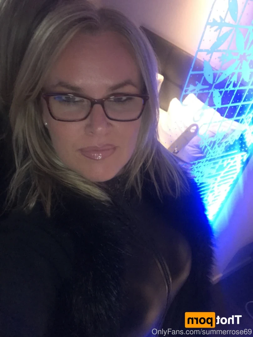 𝗦𝗨𝗠𝗠𝗘𝗥 𝗥𝗢𝗦𝗘 𝗦𝗪𝗜𝗡𝗚𝗘𝗥 𝗪𝗜𝗙𝗘 [ summerrose69 ] Onlyfans leaked photo 13326074 on Hotleaks.tv
