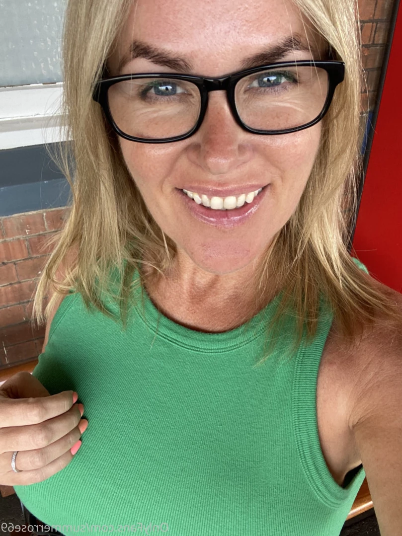 𝗦𝗨𝗠𝗠𝗘𝗥 𝗥𝗢𝗦𝗘 𝗦𝗪𝗜𝗡𝗚𝗘𝗥 𝗪𝗜𝗙𝗘 [ summerrose69 ] Onlyfans leaked photo 13327261 on Hotleaks.tv