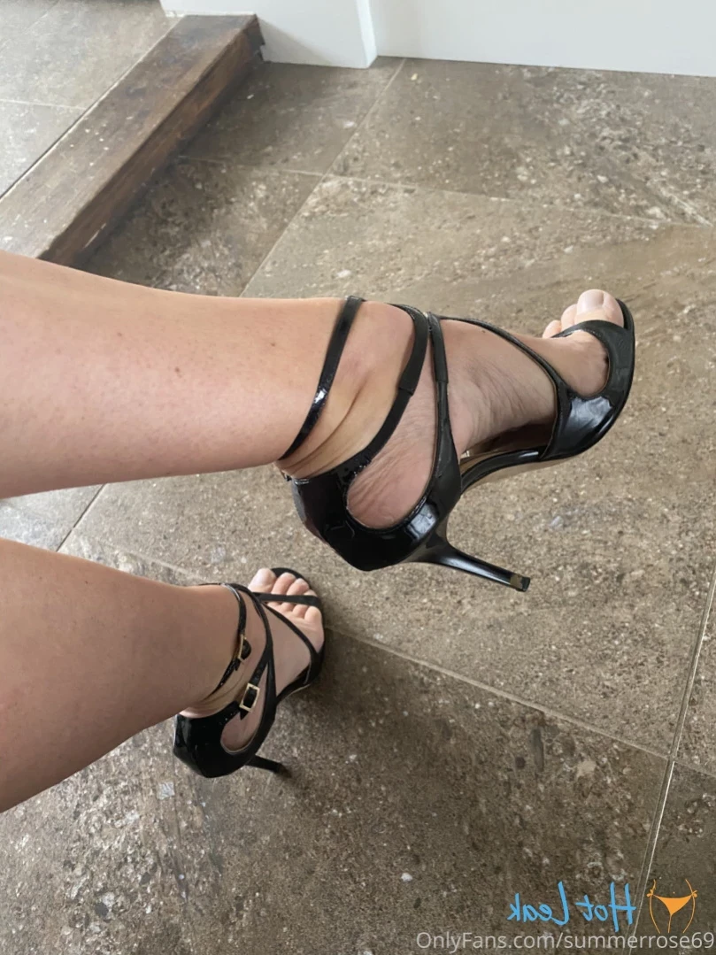 𝗦𝗨𝗠𝗠𝗘𝗥 𝗥𝗢𝗦𝗘 𝗦𝗪𝗜𝗡𝗚𝗘𝗥 𝗪𝗜𝗙𝗘 [ summerrose69 ] Onlyfans leaked photo 13330494 on Hotleaks.tv