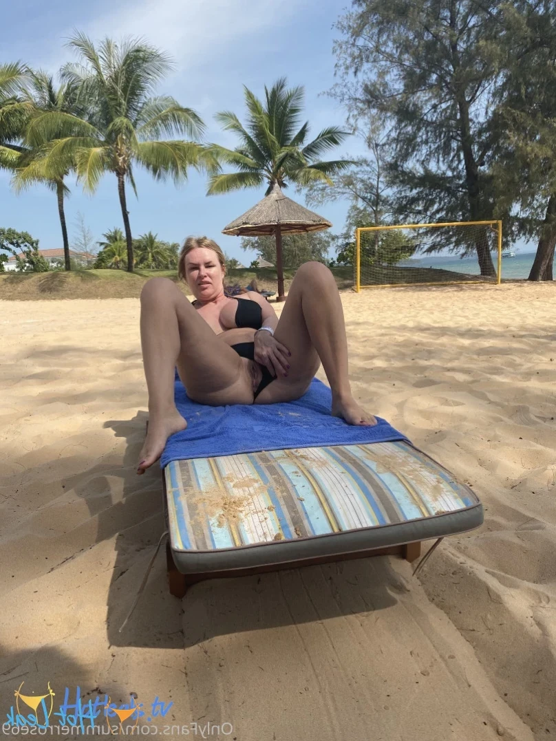 𝗦𝗨𝗠𝗠𝗘𝗥 𝗥𝗢𝗦𝗘 𝗦𝗪𝗜𝗡𝗚𝗘𝗥 𝗪𝗜𝗙𝗘 [ summerrose69 ] Onlyfans leaked photo 13334416 on Hotleaks.tv