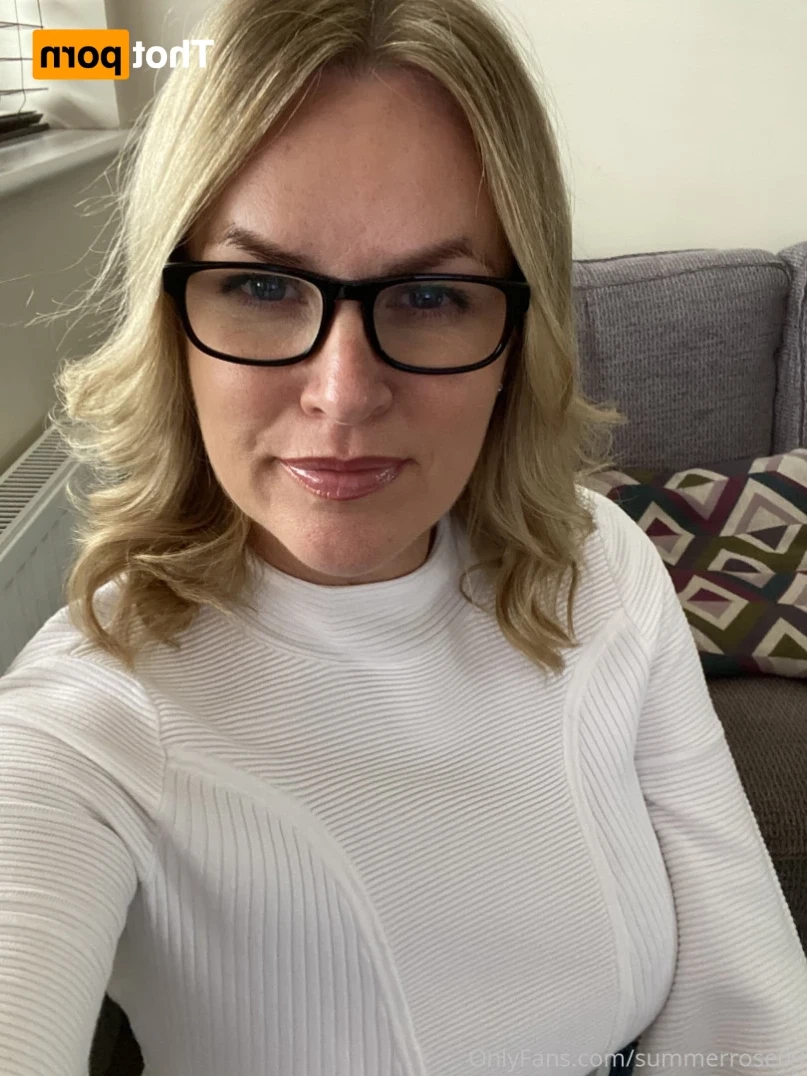 𝗦𝗨𝗠𝗠𝗘𝗥 𝗥𝗢𝗦𝗘 𝗦𝗪𝗜𝗡𝗚𝗘𝗥 𝗪𝗜𝗙𝗘 [ summerrose69 ] Onlyfans leaked photo 13336390 on Hotleaks.tv