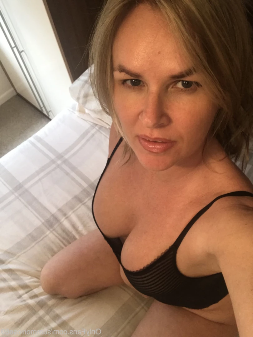 𝗦𝗨𝗠𝗠𝗘𝗥 𝗥𝗢𝗦𝗘 𝗦𝗪𝗜𝗡𝗚𝗘𝗥 𝗪𝗜𝗙𝗘 [ summerrose69 ] Onlyfans leaked photo 14108725 on Hotleaks.tv