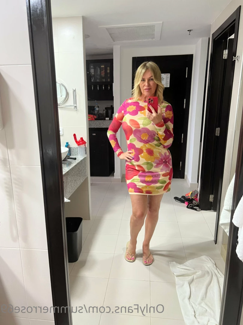 𝗦𝗨𝗠𝗠𝗘𝗥 𝗥𝗢𝗦𝗘 𝗦𝗪𝗜𝗡𝗚𝗘𝗥 𝗪𝗜𝗙𝗘 [ summerrose69 ] Onlyfans leaked photo 14170776 on Hotleaks.tv