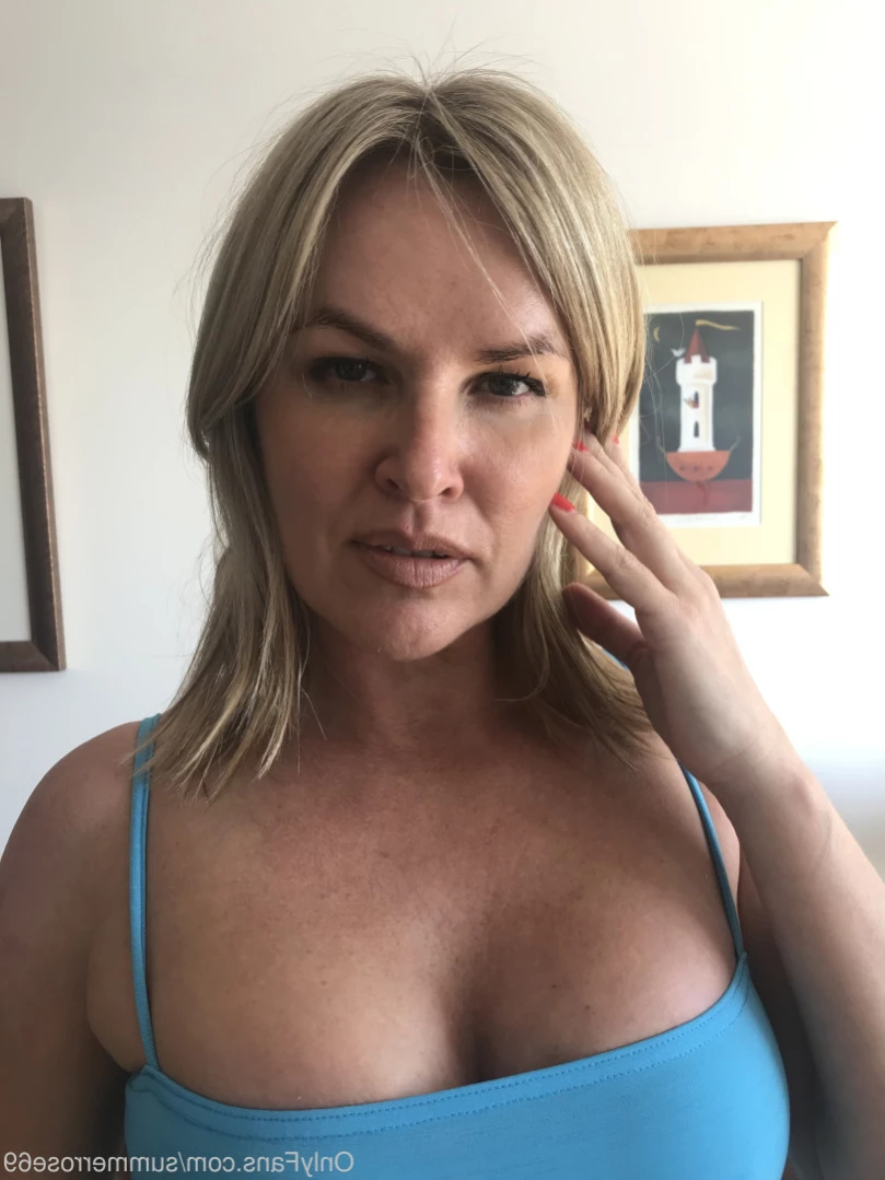 𝗦𝗨𝗠𝗠𝗘𝗥 𝗥𝗢𝗦𝗘 𝗦𝗪𝗜𝗡𝗚𝗘𝗥 𝗪𝗜𝗙𝗘 [ summerrose69 ] Onlyfans leaked photo 14171835 on Hotleaks.tv