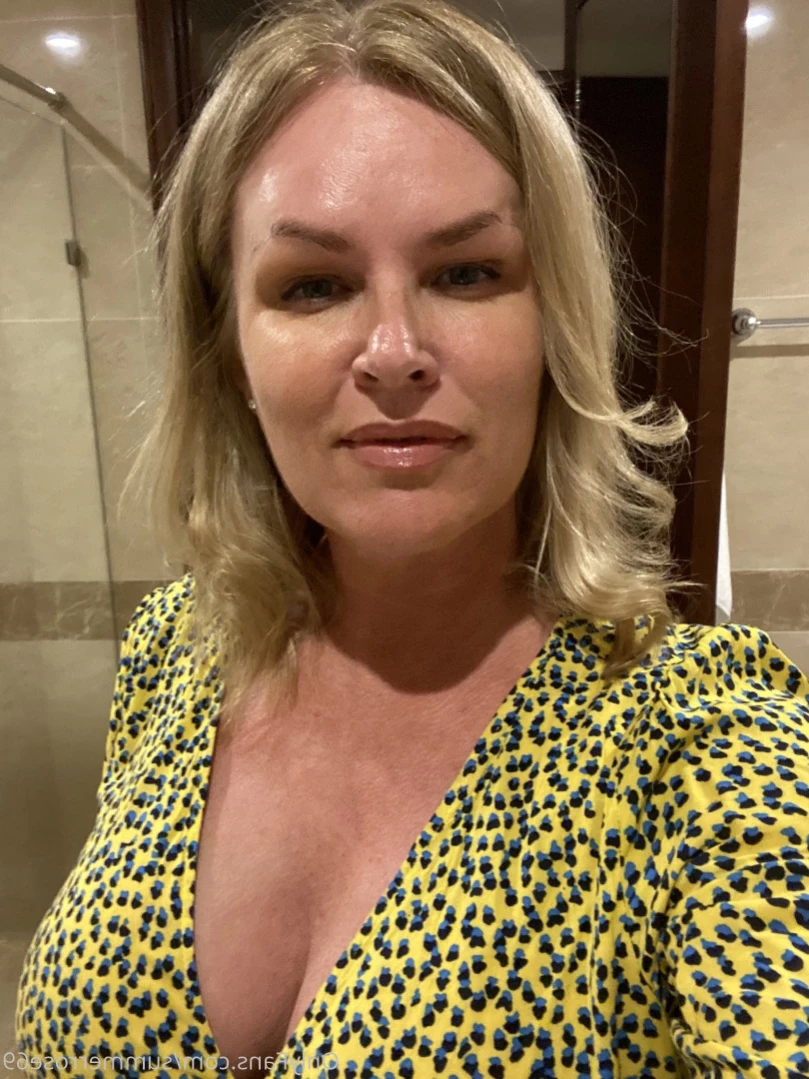 𝗦𝗨𝗠𝗠𝗘𝗥 𝗥𝗢𝗦𝗘 𝗦𝗪𝗜𝗡𝗚𝗘𝗥 𝗪𝗜𝗙𝗘 [ summerrose69 ] Onlyfans leaked photo 14337421 on Hotleaks.tv