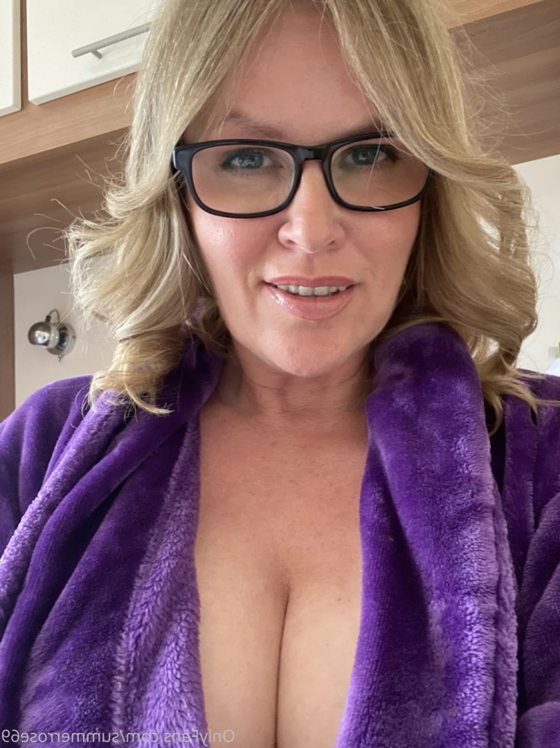 𝗦𝗨𝗠𝗠𝗘𝗥 𝗥𝗢𝗦𝗘 𝗦𝗪𝗜𝗡𝗚𝗘𝗥 𝗪𝗜𝗙𝗘 [ summerrose69 ] Onlyfans leaked photo 14459569 on Hotleaks.tv