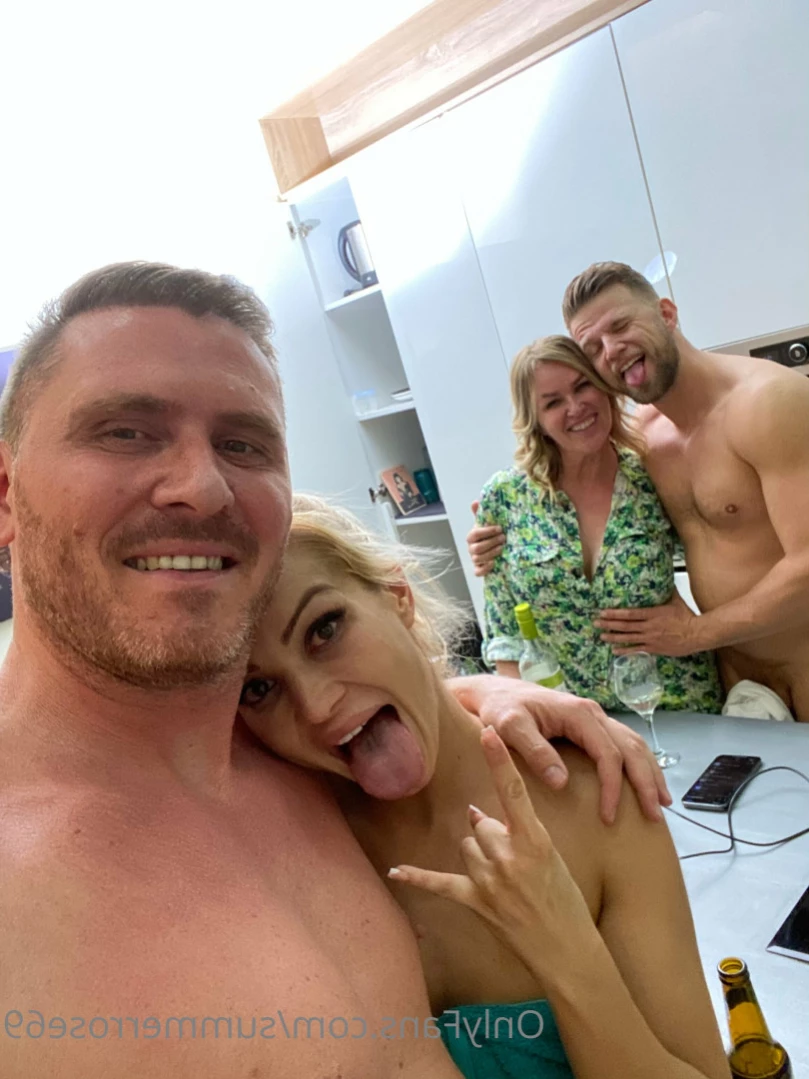 𝗦𝗨𝗠𝗠𝗘𝗥 𝗥𝗢𝗦𝗘 𝗦𝗪𝗜𝗡𝗚𝗘𝗥 𝗪𝗜𝗙𝗘 [ summerrose69 ] Onlyfans leaked photo 14627006 on Hotleaks.tv