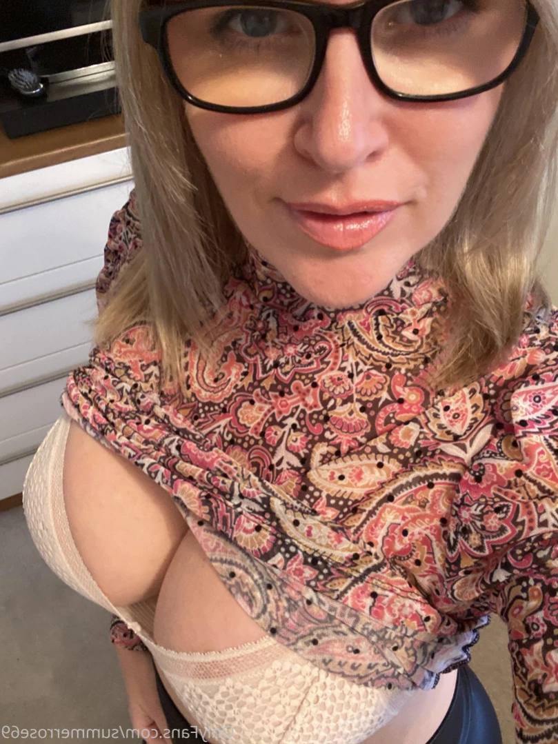 𝗦𝗨𝗠𝗠𝗘𝗥 𝗥𝗢𝗦𝗘 𝗦𝗪𝗜𝗡𝗚𝗘𝗥 𝗪𝗜𝗙𝗘 [ summerrose69 ] Onlyfans leaked photo 15324790 on Hotleaks.tv