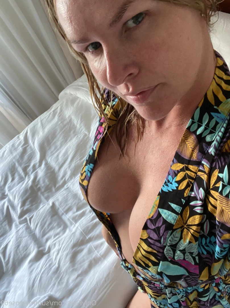 𝗦𝗨𝗠𝗠𝗘𝗥 𝗥𝗢𝗦𝗘 𝗦𝗪𝗜𝗡𝗚𝗘𝗥 𝗪𝗜𝗙𝗘 [ summerrose69 ] Onlyfans leaked photo 15324962 on Hotleaks.tv