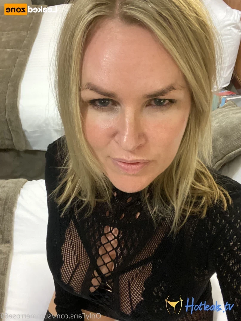 𝗦𝗨𝗠𝗠𝗘𝗥 𝗥𝗢𝗦𝗘 𝗦𝗪𝗜𝗡𝗚𝗘𝗥 𝗪𝗜𝗙𝗘 [ summerrose69 ] Onlyfans leaked photo 15326950 on Hotleaks.tv