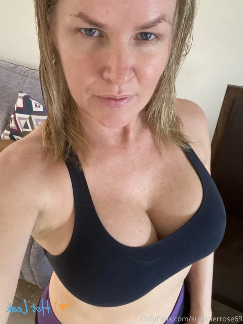 𝗦𝗨𝗠𝗠𝗘𝗥 𝗥𝗢𝗦𝗘 𝗦𝗪𝗜𝗡𝗚𝗘𝗥 𝗪𝗜𝗙𝗘 [ summerrose69 ] Onlyfans leaked photo 15472483 on Hotleaks.tv