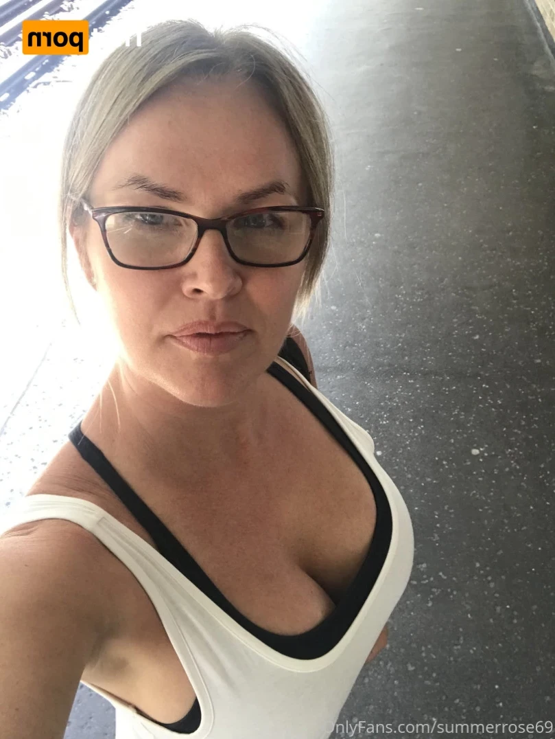𝗦𝗨𝗠𝗠𝗘𝗥 𝗥𝗢𝗦𝗘 𝗦𝗪𝗜𝗡𝗚𝗘𝗥 𝗪𝗜𝗙𝗘 [ summerrose69 ] Onlyfans leaked photo 15645017 on Hotleaks.tv