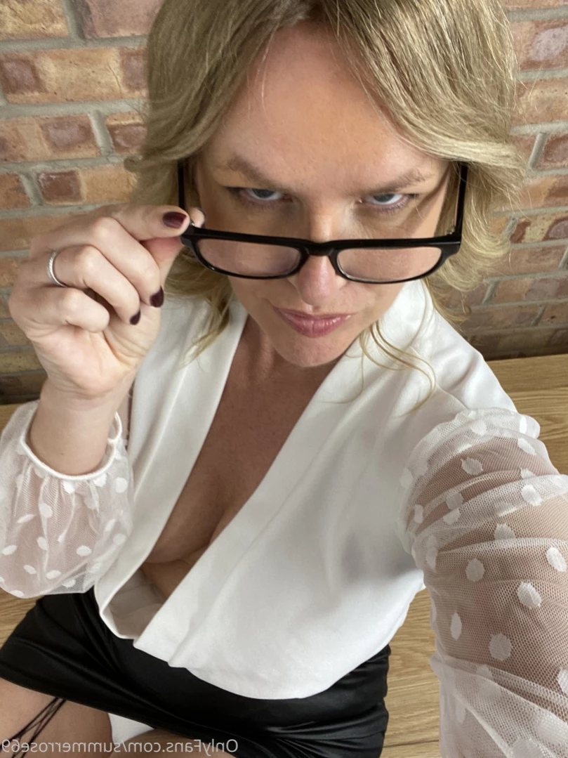 𝗦𝗨𝗠𝗠𝗘𝗥 𝗥𝗢𝗦𝗘 𝗦𝗪𝗜𝗡𝗚𝗘𝗥 𝗪𝗜𝗙𝗘 [ summerrose69 ] Onlyfans leaked photo 15983467 on Hotleaks.tv