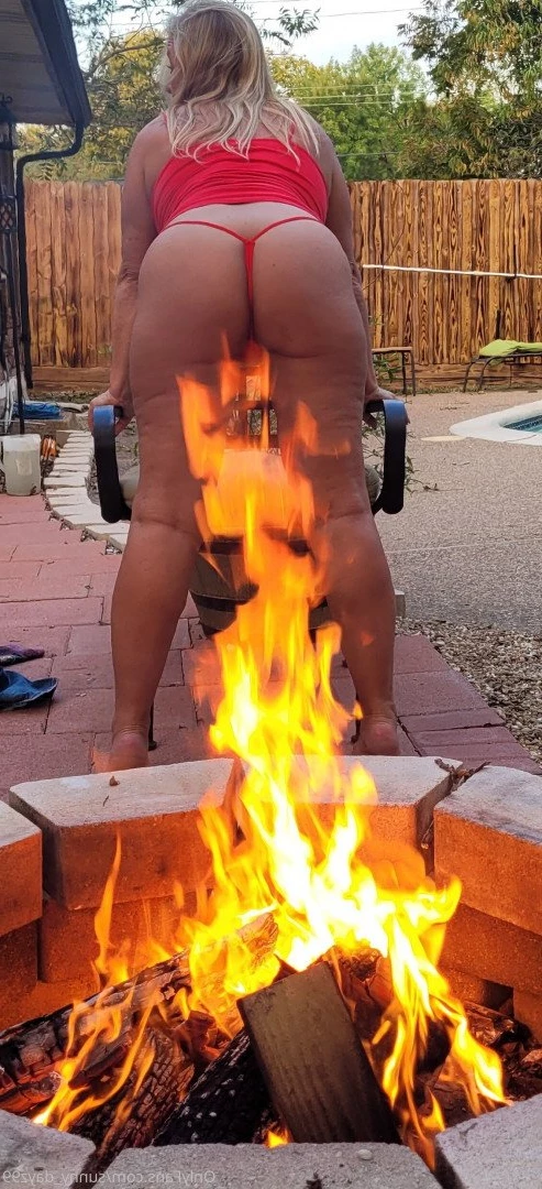 Smoking Hot TX [ sunny_dayz99 ] Onlyfans leaked photo 2749971 on Hotleaks.tv