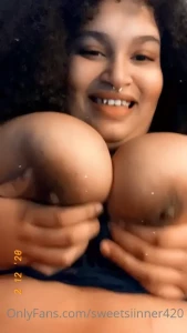 10593595