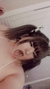 10593541