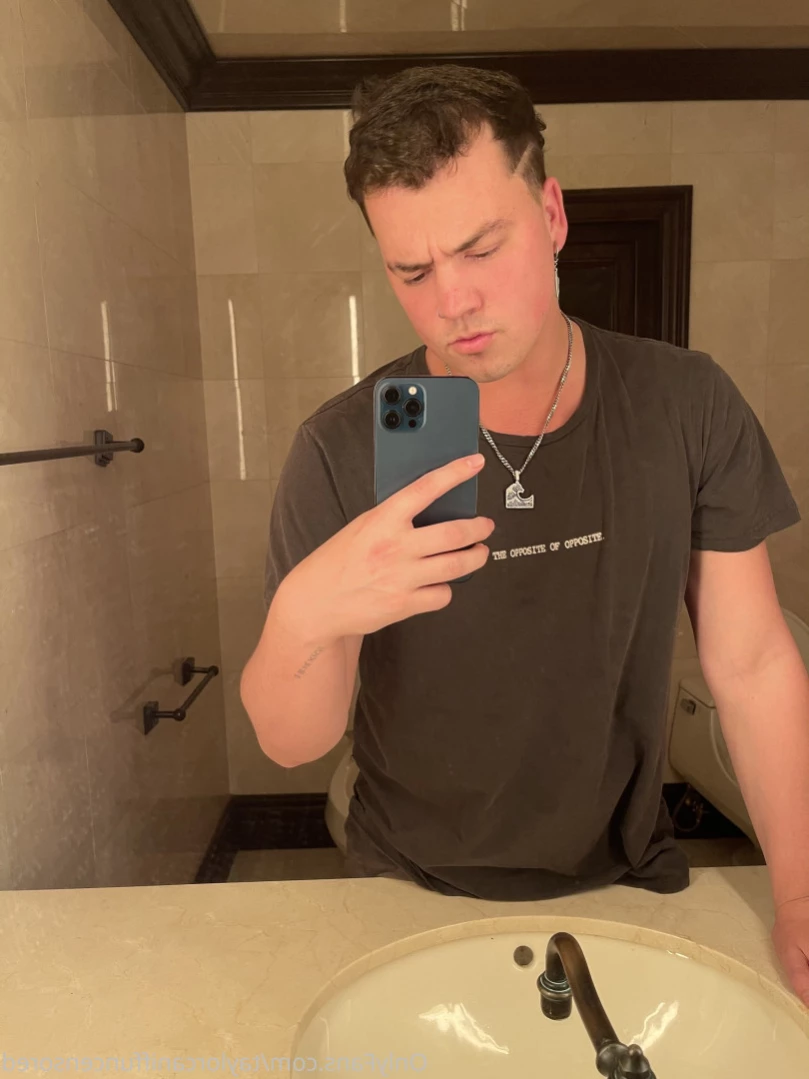 Taylor Caniff [ taylorcaniff ] Onlyfans leaked photo 11462047 on Hotleaks.tv