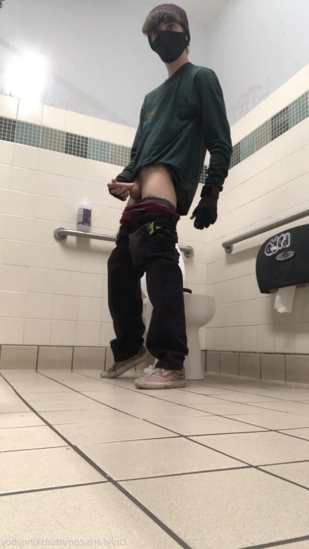 Skinny boy &lt;3 [ thatskinnyboy ] Onlyfans leaked photo 2909608 on Hotleaks.tv