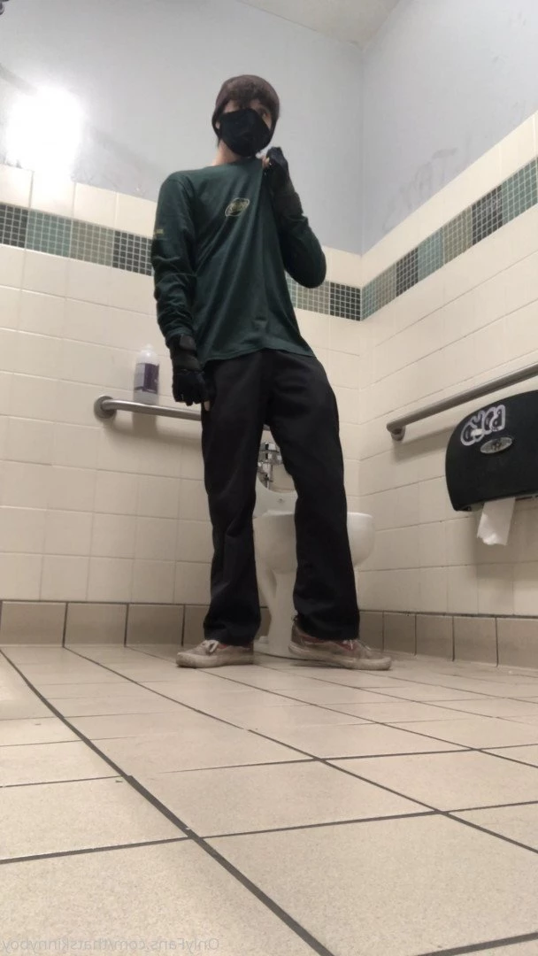 Skinny boy &lt;3 [ thatskinnyboy ] Onlyfans leaked photo 2910209 on Hotleaks.tv
