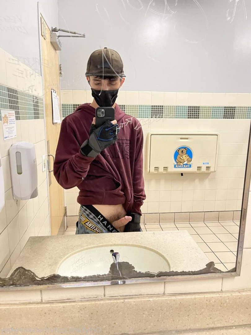Skinny boy &lt;3 [ thatskinnyboy ] Onlyfans leaked photo 2911377 on Hotleaks.tv