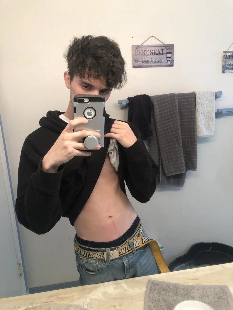 Skinny boy &lt;3 [ thatskinnyboy ] Onlyfans leaked photo 2914036 on Hotleaks.tv