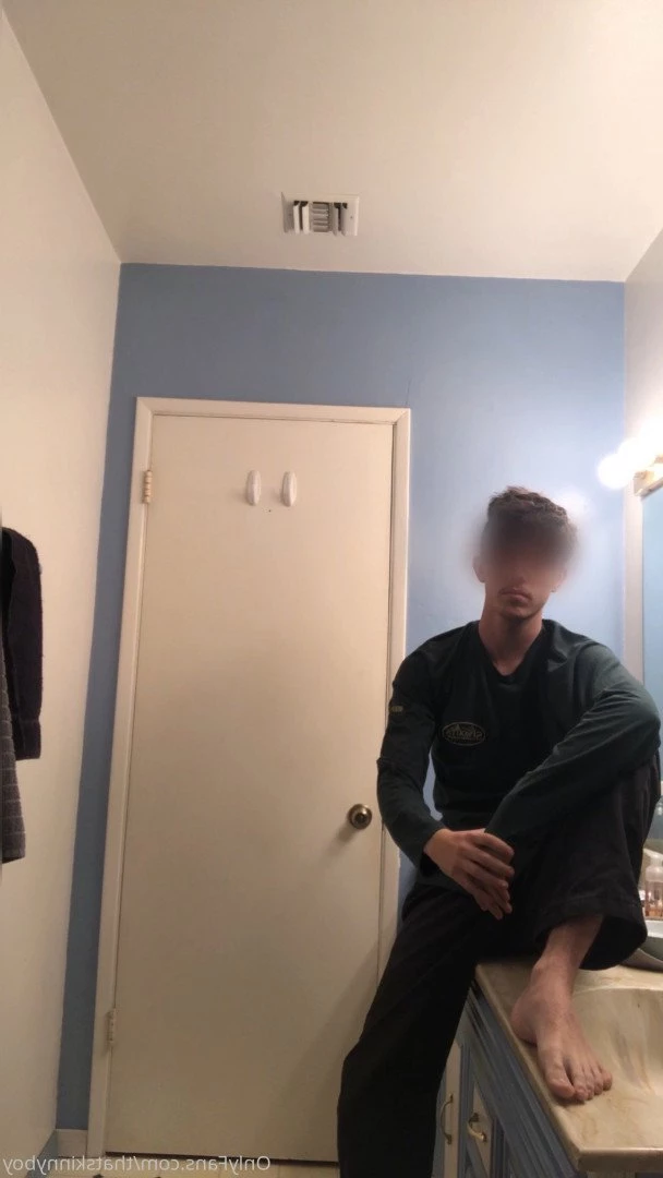 Skinny boy &lt;3 [ thatskinnyboy ] Onlyfans leaked photo 2914112 on Hotleaks.tv