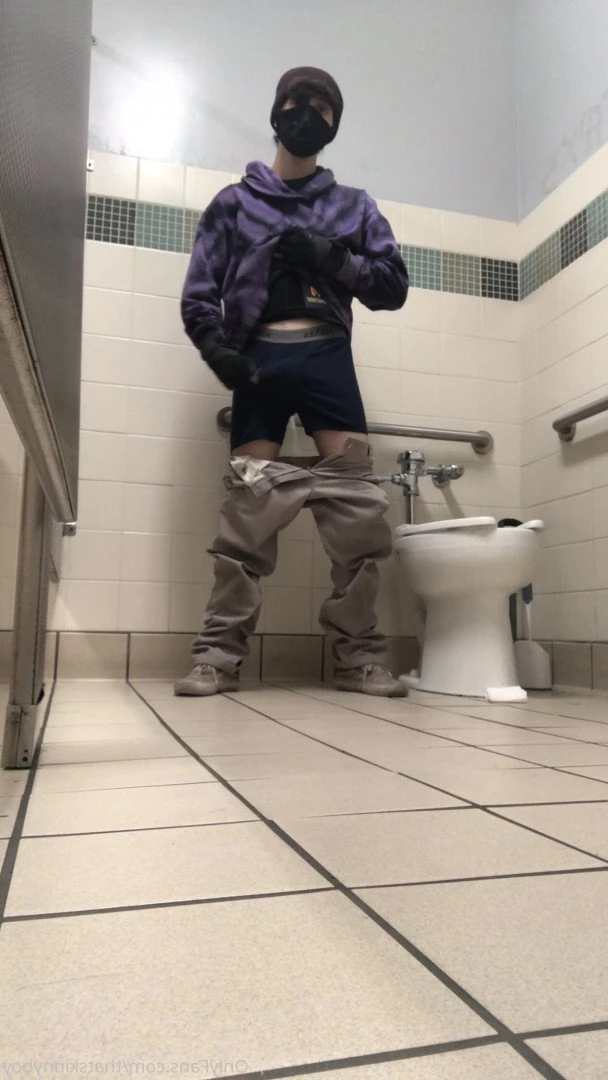 Skinny boy &lt;3 [ thatskinnyboy ] Onlyfans leaked photo 2920485 on Hotleaks.tv