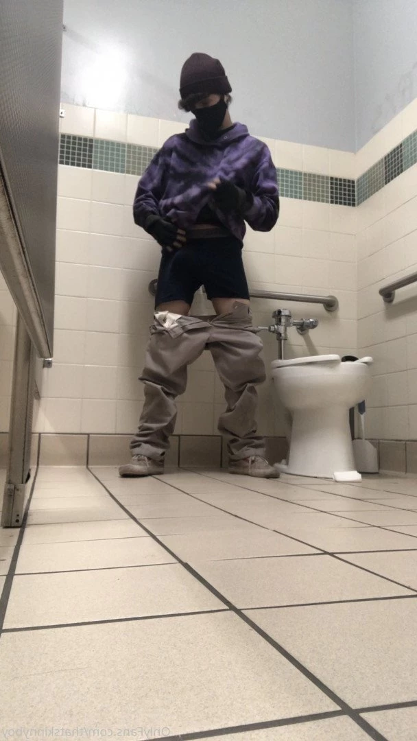 Skinny boy &lt;3 [ thatskinnyboy ] Onlyfans leaked photo 2921724 on Hotleaks.tv