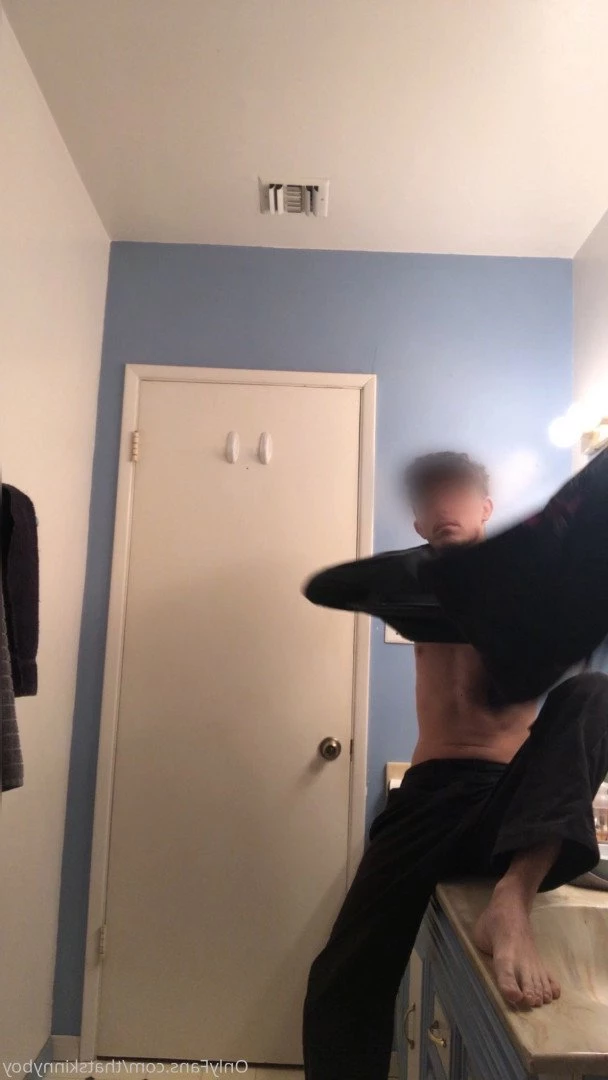 Skinny boy &lt;3 [ thatskinnyboy ] Onlyfans leaked photo 2923149 on Hotleaks.tv