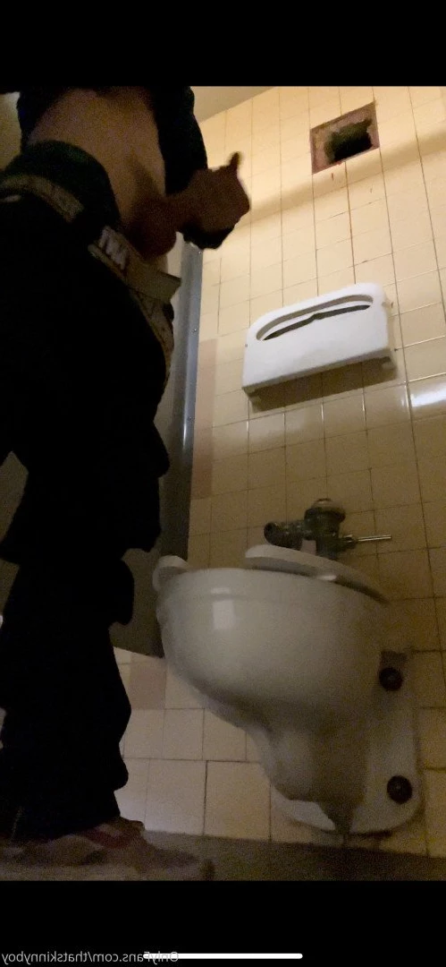 Skinny boy &lt;3 [ thatskinnyboy ] Onlyfans leaked photo 2925129 on Hotleaks.tv