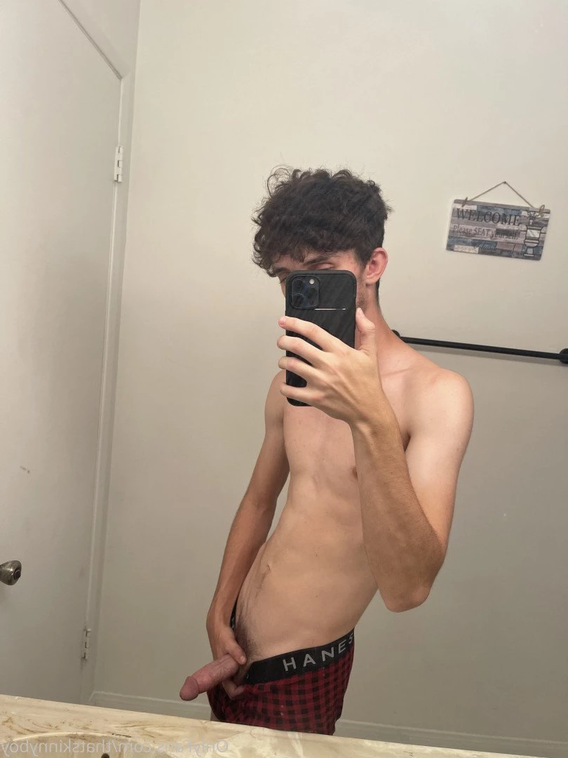 Skinny boy &lt;3 [ thatskinnyboy ] Onlyfans leaked photo 2925760 on Hotleaks.tv