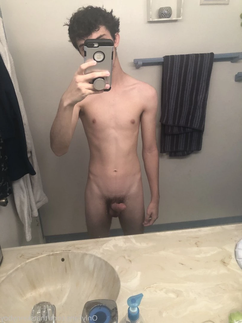 Skinny boy &lt;3 [ thatskinnyboy ] Onlyfans leaked photo 2925984 on Hotleaks.tv