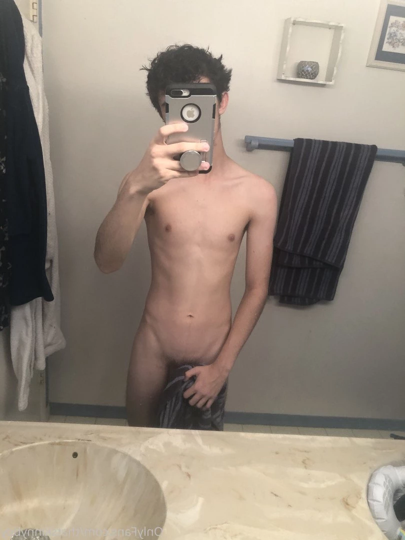 Skinny boy &lt;3 [ thatskinnyboy ] Onlyfans leaked photo 2926003 on Hotleaks.tv