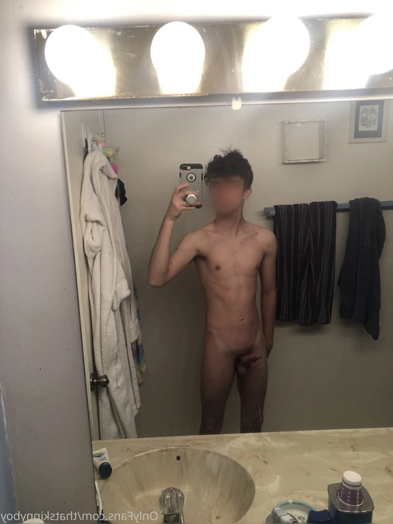 Skinny boy &lt;3 [ thatskinnyboy ] Onlyfans leaked photo 2926489 on Hotleaks.tv