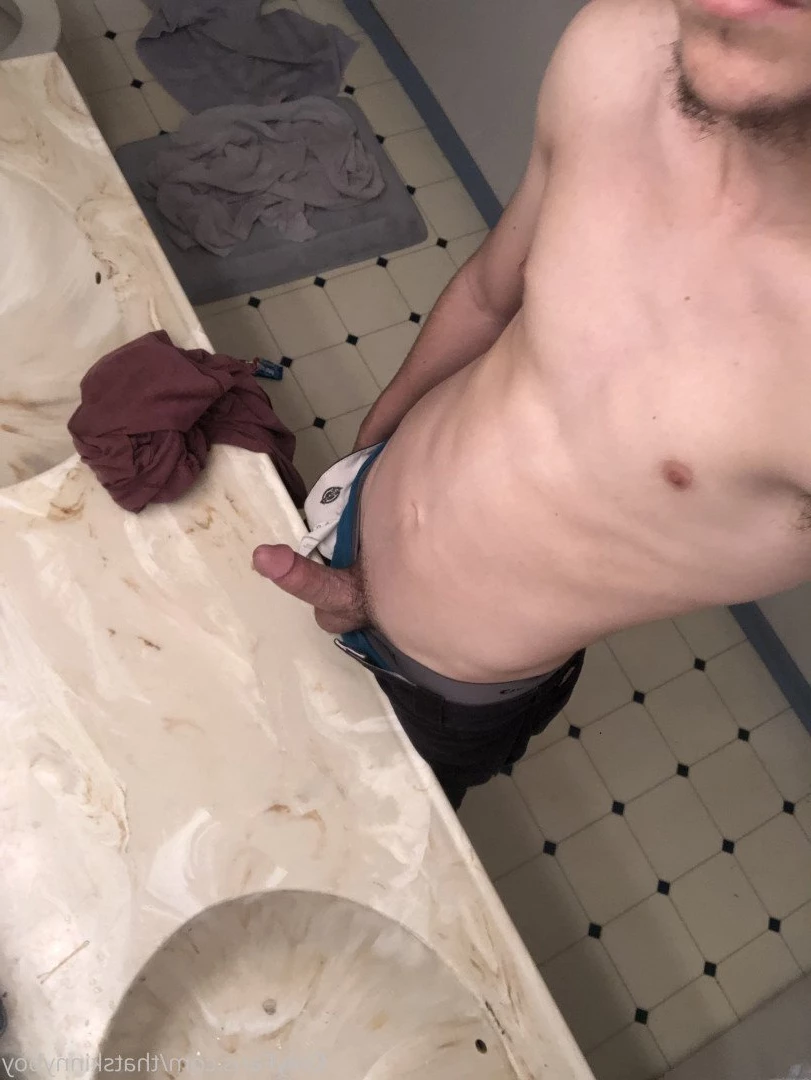 Skinny boy &lt;3 [ thatskinnyboy ] Onlyfans leaked photo 2929555 on Hotleaks.tv
