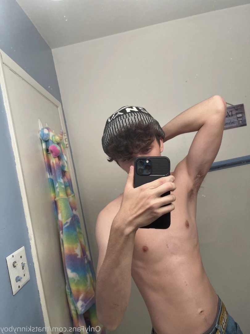 Skinny boy &lt;3 [ thatskinnyboy ] Onlyfans leaked photo 2931133 on Hotleaks.tv