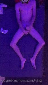 Skinny boy &lt;3 [ thatskinnyboy ] Onlyfans leaked video 4599746 on Hotleaks.tv