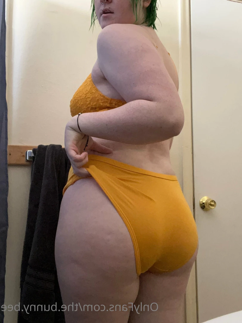 Ahri [ the.bunny.bee ] Onlyfans leaked photo 5723292 on Hotleaks.tv