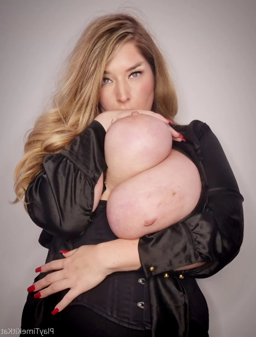 Huge Natural Boobs 36K BBW Curves [ the_kitty_amore ] Onlyfans leaked photo 12818392 on Hotleaks.tv