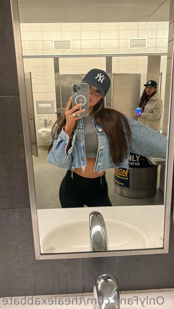 thealexabbate Onlyfans leaked photo 7599936 on Hotleaks.tv