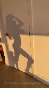 10592405