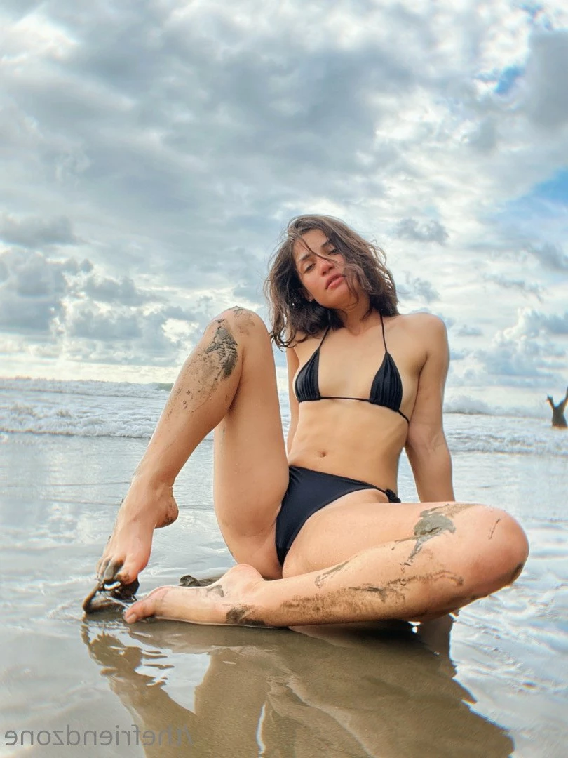 Cyn [ thefriendzone ] Onlyfans leaked photo 2668802 on Hotleaks.tv