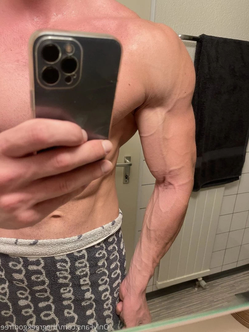 TheGreekGod FREE PAGE TOP 0% CREATOR [ thegreekgodfree ] Onlyfans leaked photo 2902112 on Hotleaks.tv
