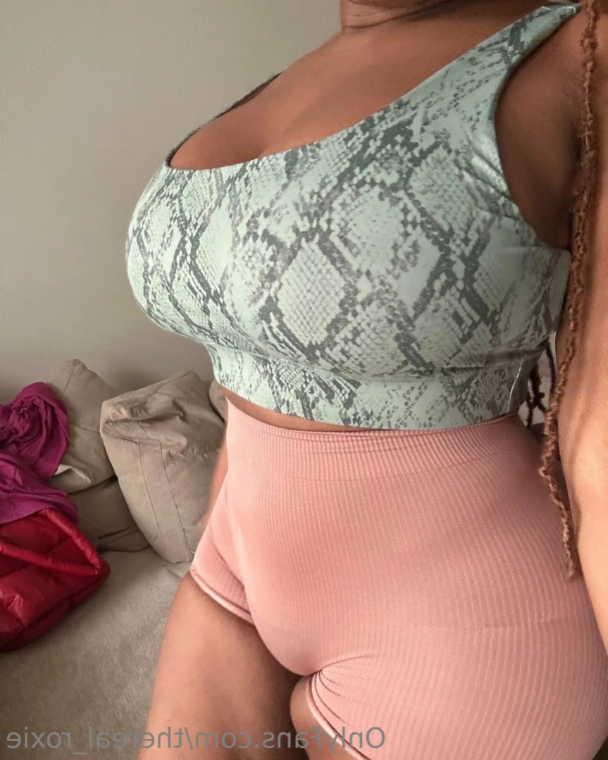 TheReal_RoxieFree [ thereal_roxie ] Onlyfans leaked photo 14208105 on Hotleaks.tv